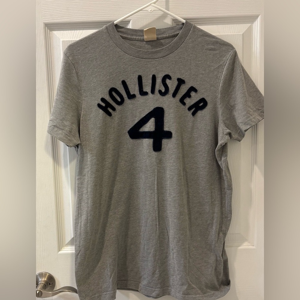 Hollister Gray‎ T shirt - Navy Blue Logo